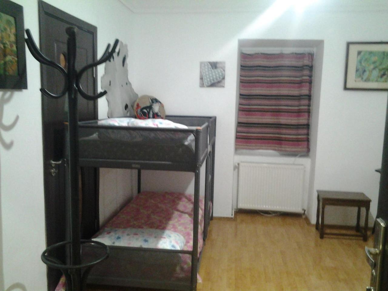 Leyla Hostel ブラショフ エクステリア 写真