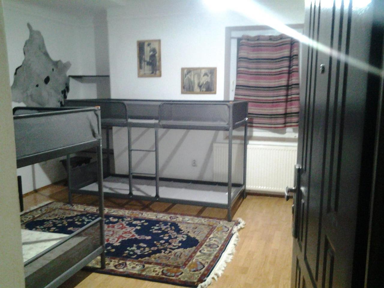 Leyla Hostel ブラショフ エクステリア 写真