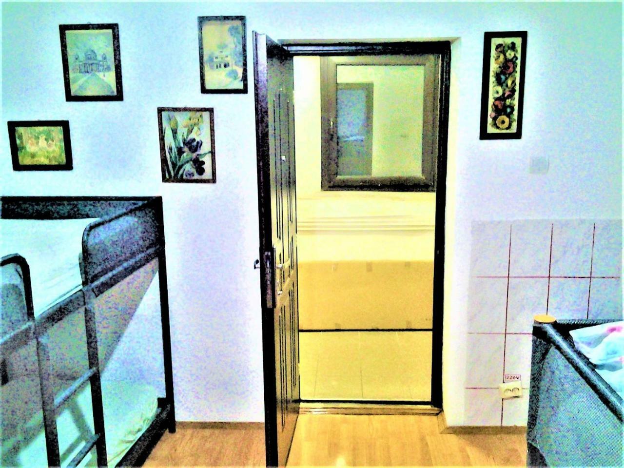 Leyla Hostel ブラショフ エクステリア 写真